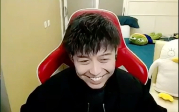 小姐姐破防了龙斯基终于笑了