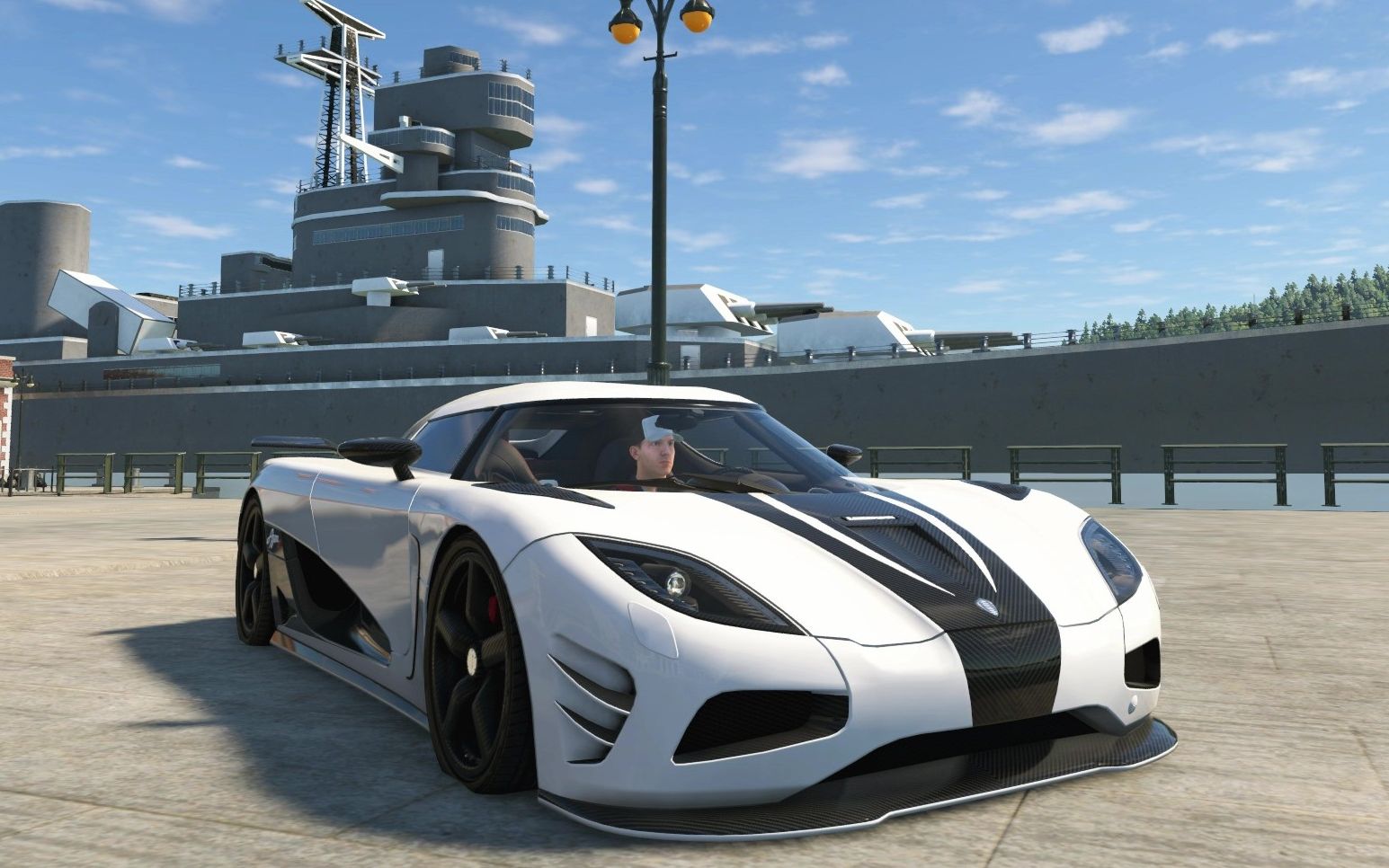 柯尼塞格高速公路450km/h狂飙!