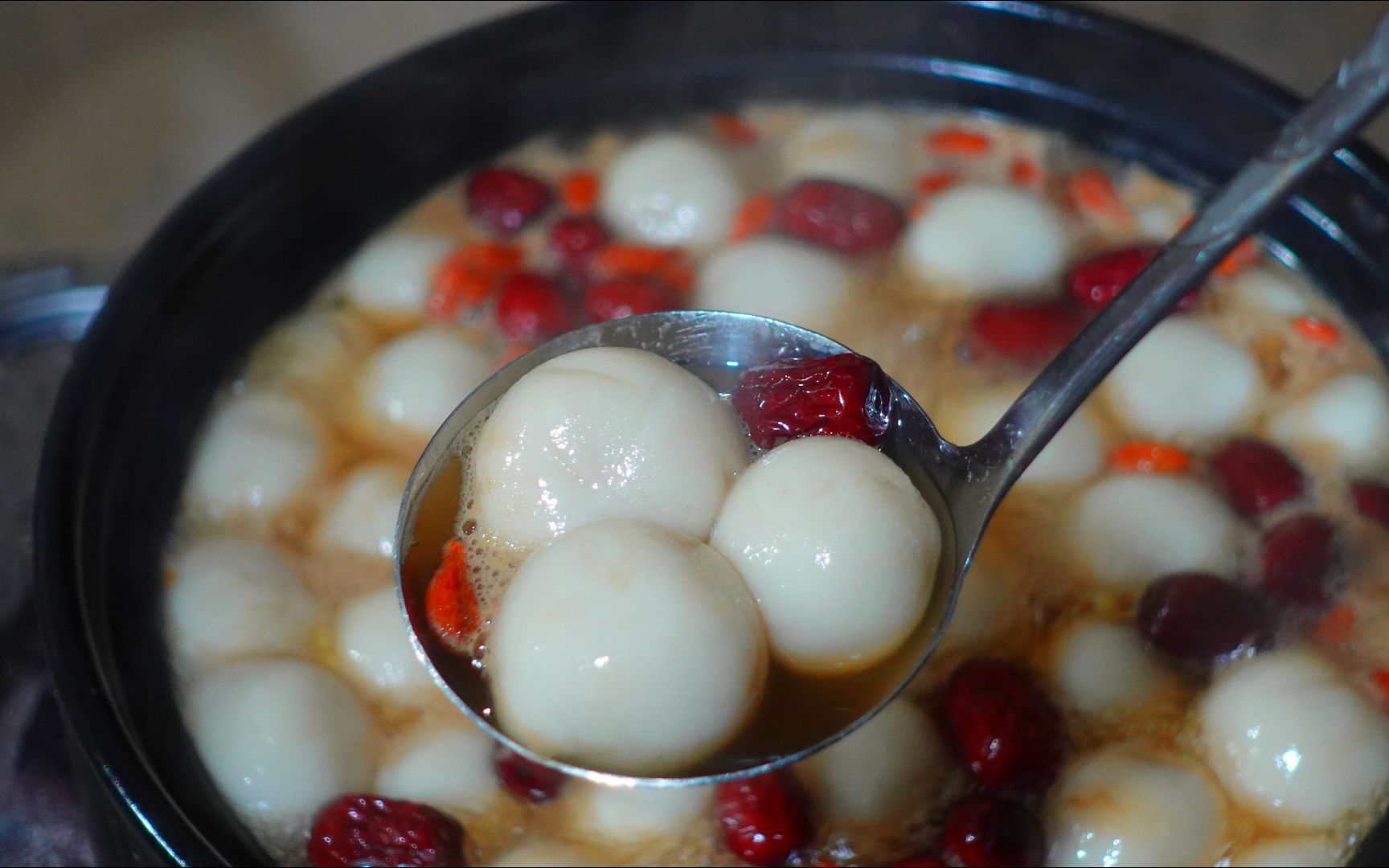 元宵节,别再买冰冻汤圆了,教你自制山药汤圆,又香又滑又好吃!