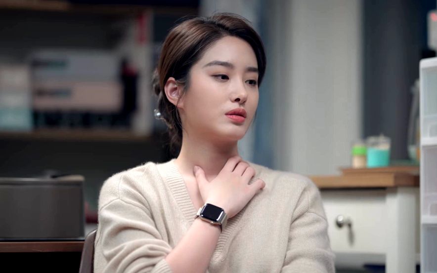 杨采钰鼻子和嘴巴太绝了