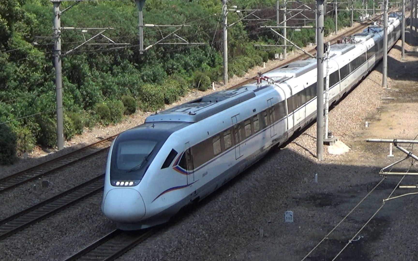 【中国铁路】金山城际crh6f-0476通过[沪昆线][莘庄地铁站天桥]