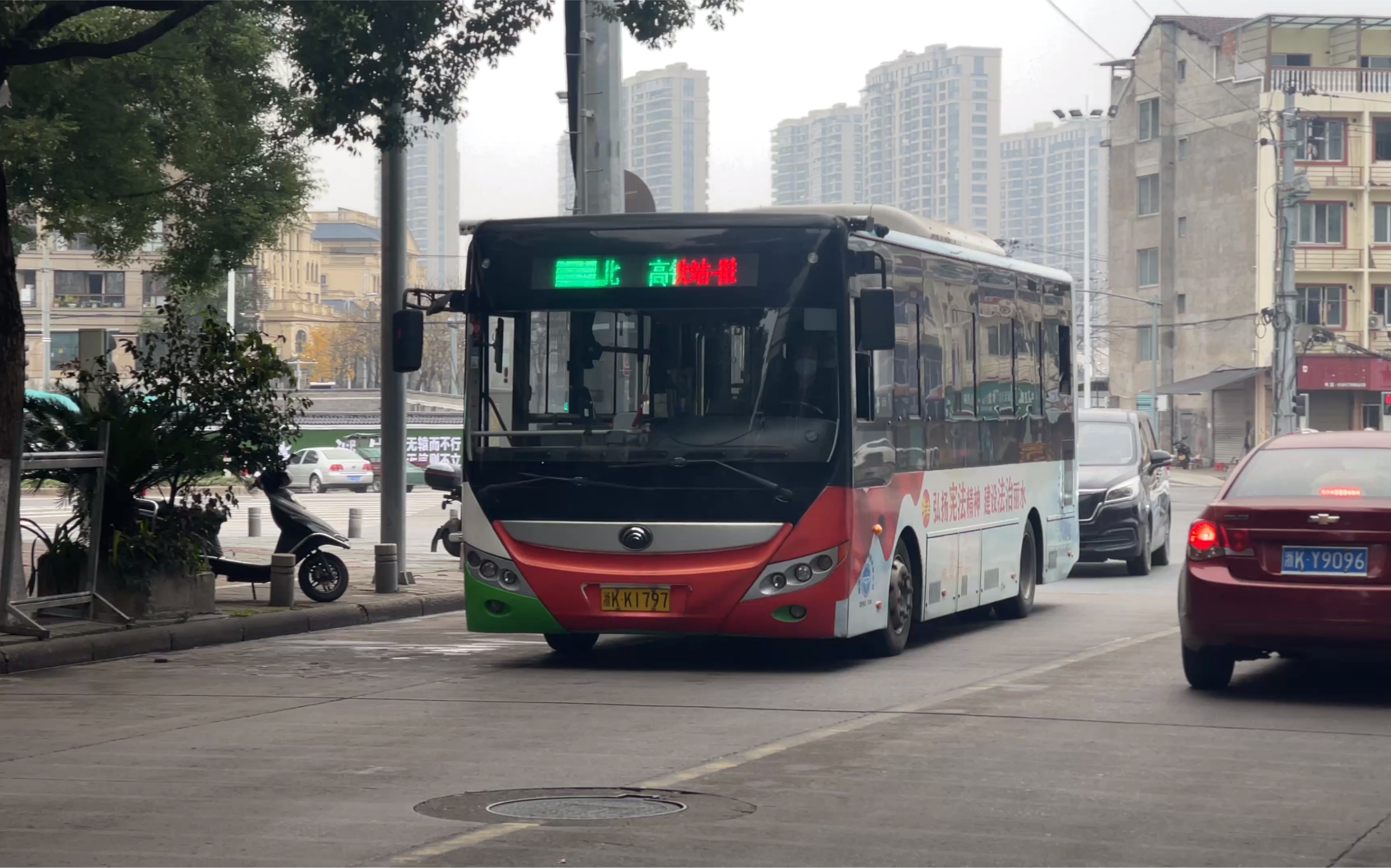 【丽水公交】2路开往高铁站,这电显可真有个性