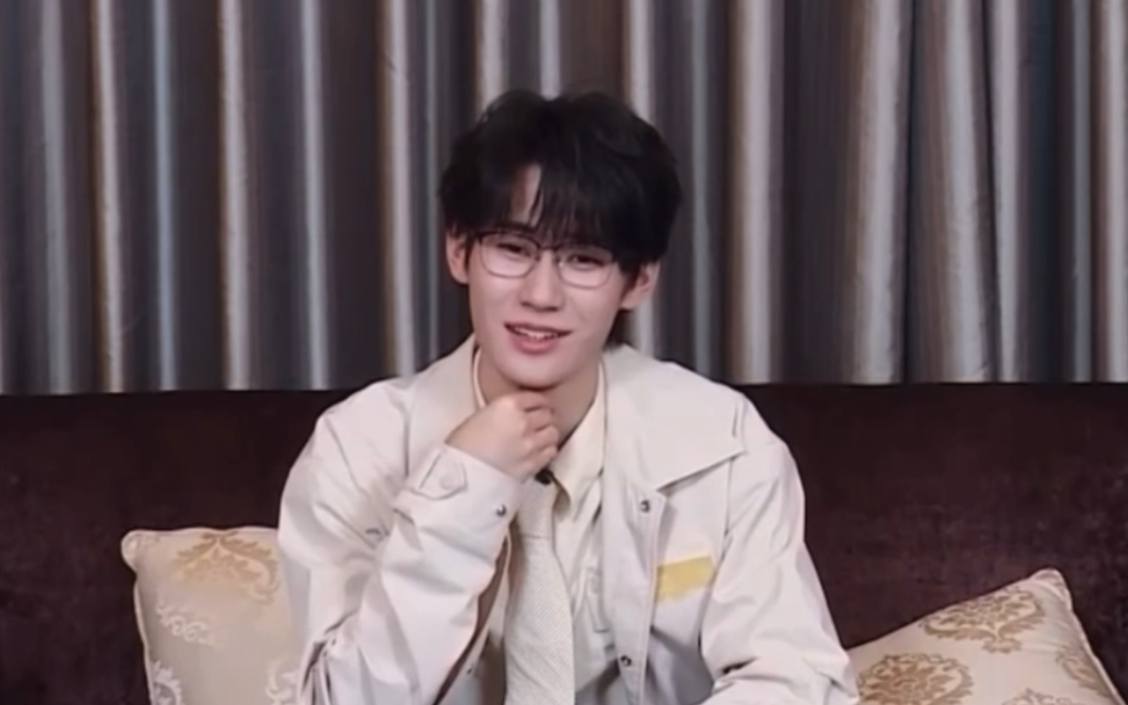 【张真源】跑man入团问答说到自己高光时刻兴奋的源源太可爱了