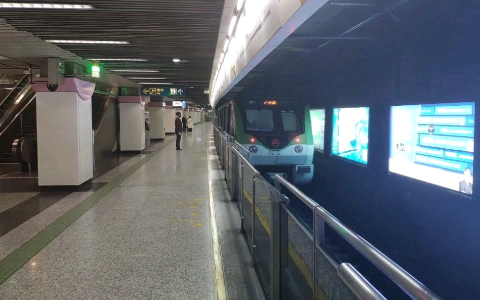 上海地铁2号线黑鱼图片