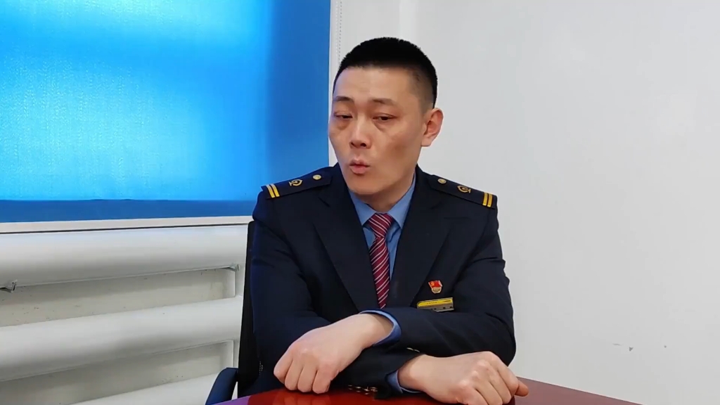 哈铁集团亚布力西高铁站车务客运员纪实