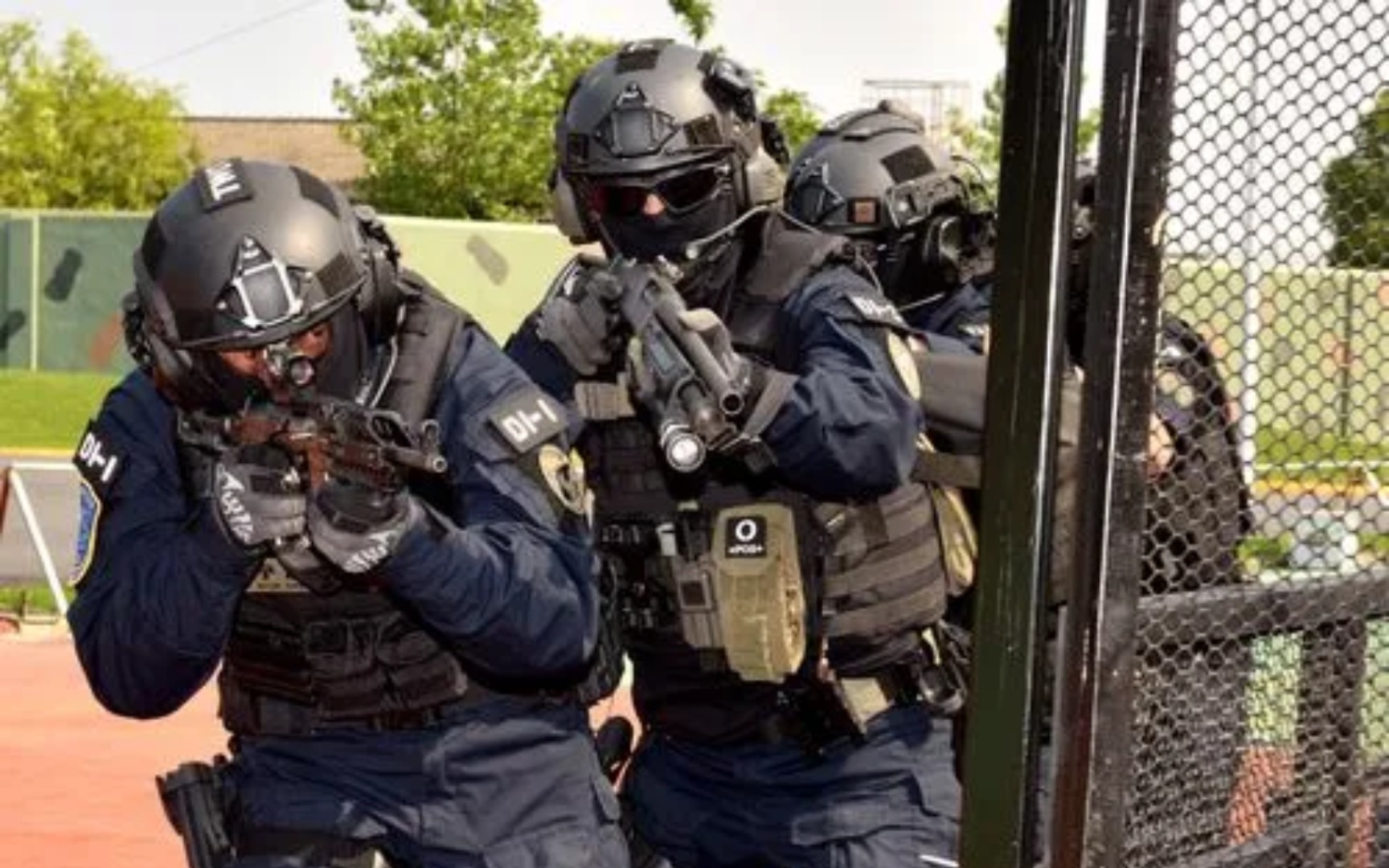 破门而入战术小队第一章第6关255分局