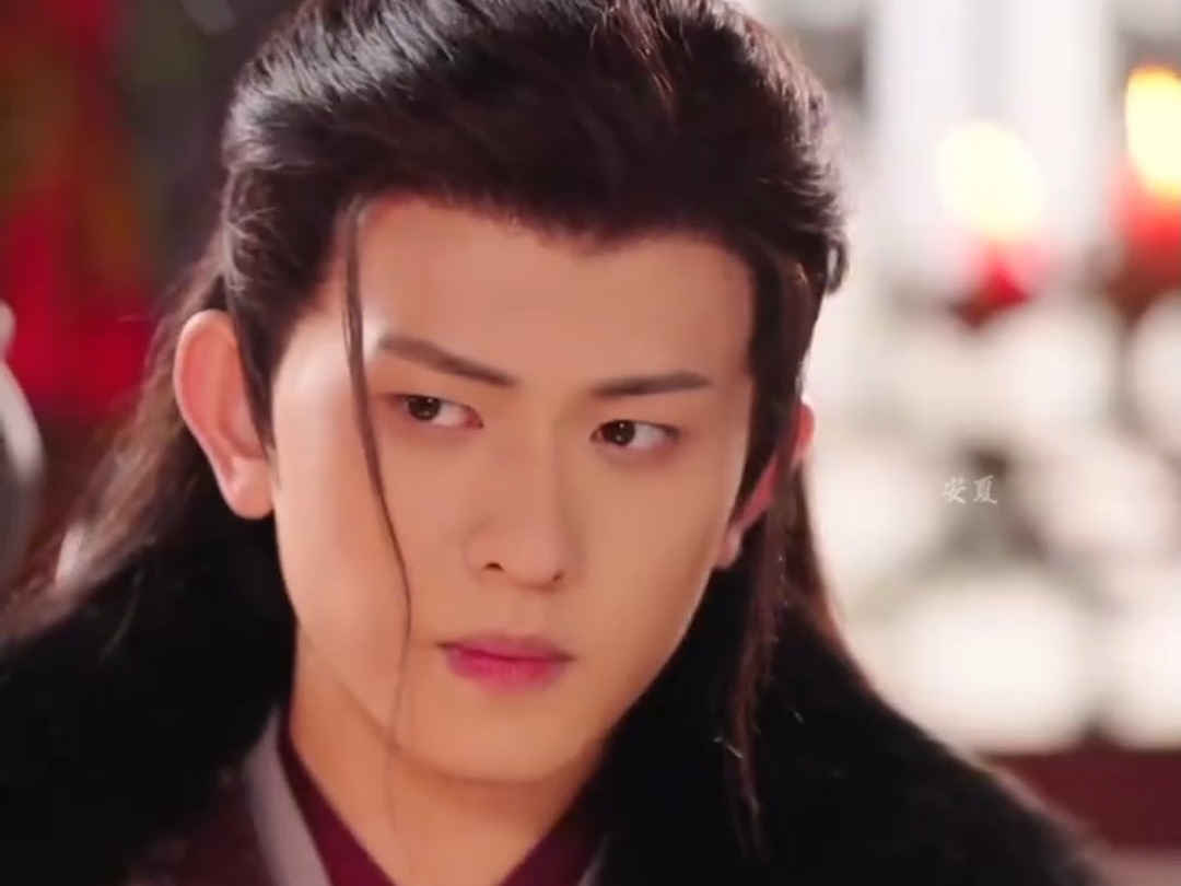 医妃卿卿的男主是谁扮演的