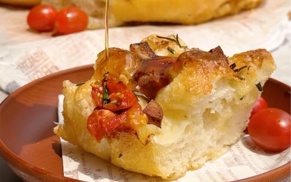 佛卡夏(focaccia),最簡單,最容易製作的麵包之一.