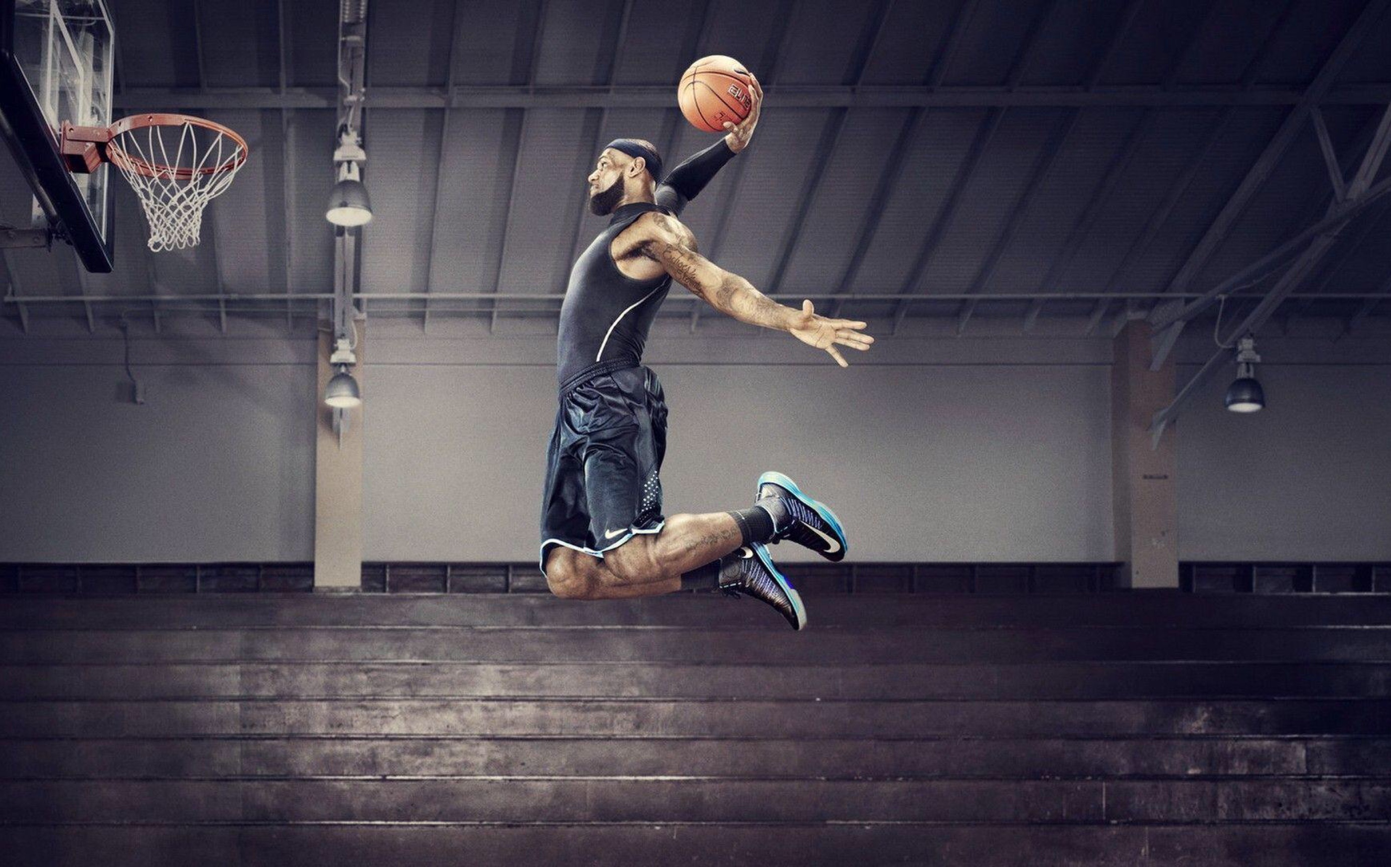 【完全不合法】"普通"美国篮球校队热身有多强?