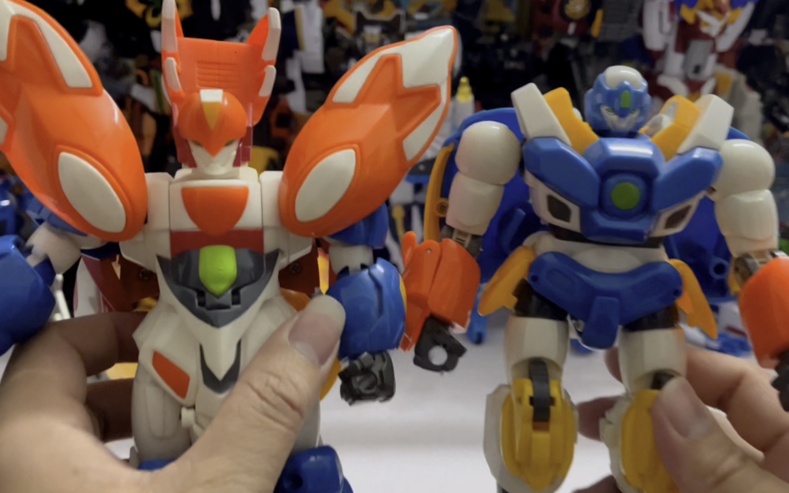 哈哈没想到星原小宝系列机甲还可以互换变形合体的(神翼天鸟与海蓝龟)