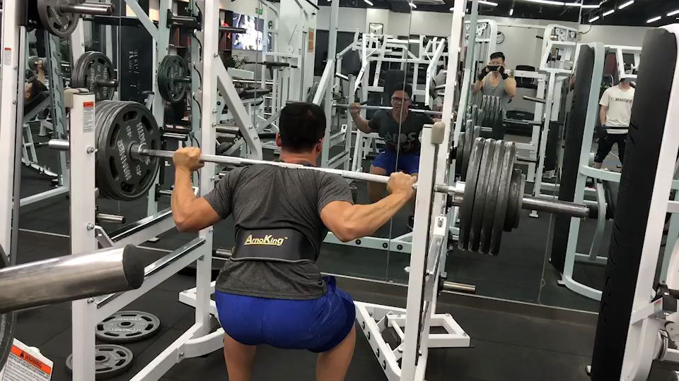 最大重量深蹲