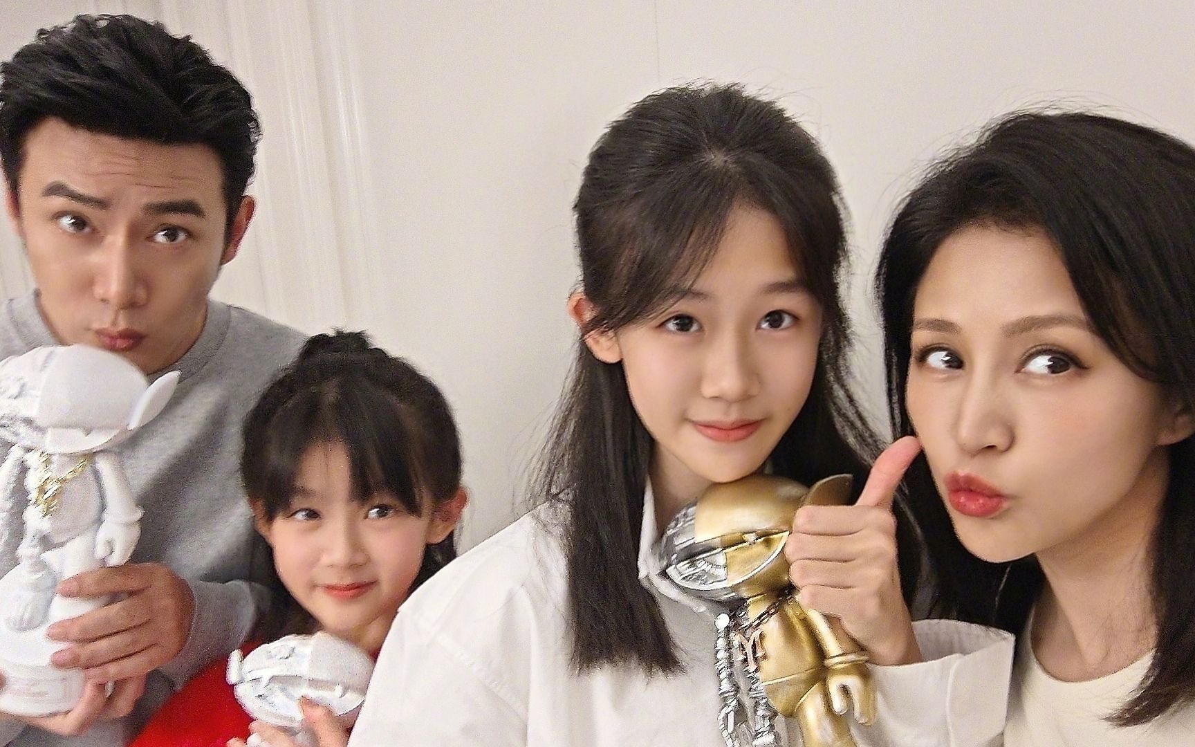 陆毅女儿晒跳舞视频,15岁贝儿舞姿优美身材逆天,完美遗传爸妈