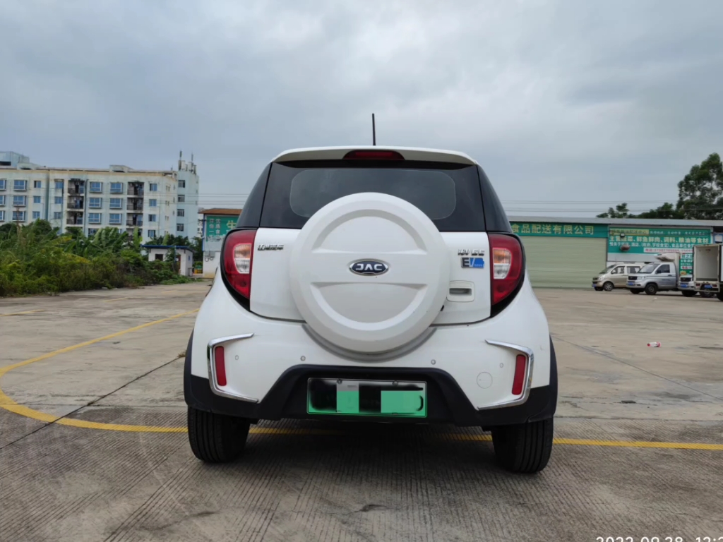 新能源纯电动汽车,19年6月上牌,续航310公里,通过第三方检测,车况精品
