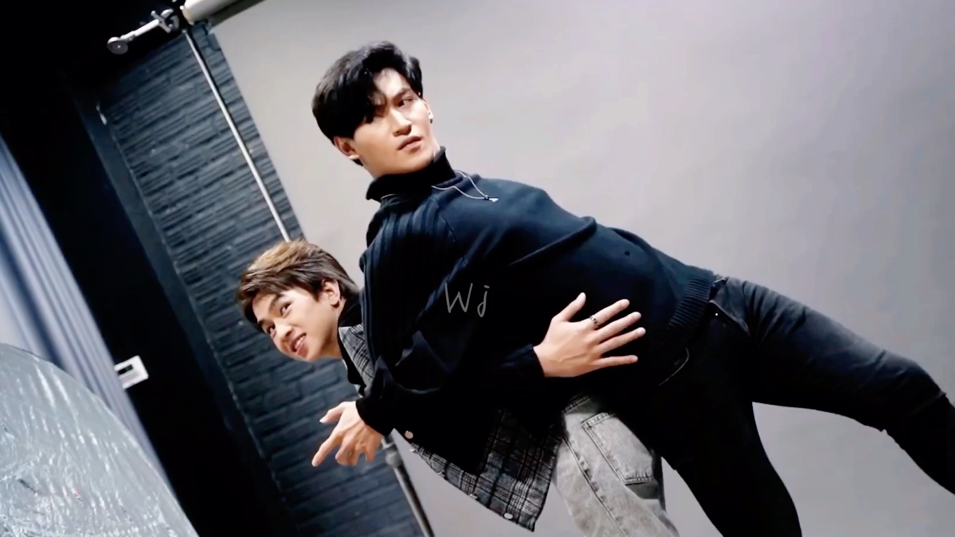 ohmfluke"这对cp浅磕一下"