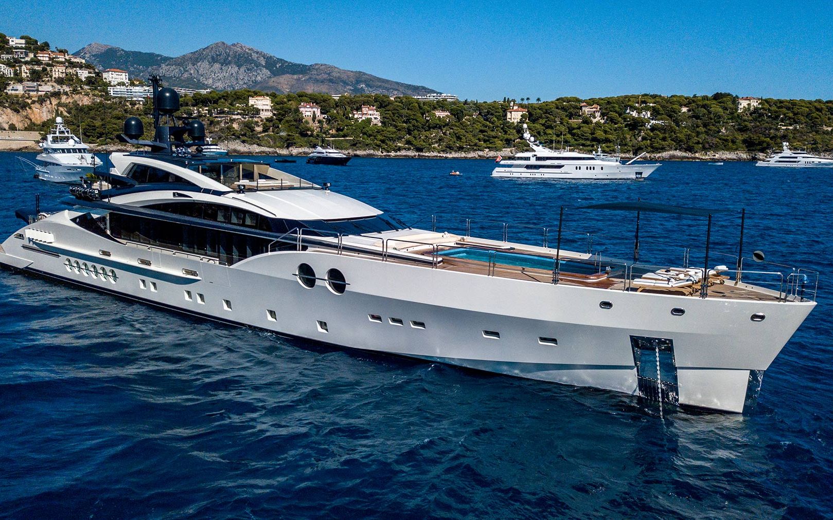 92ft)bliss 号高速远洋游艇