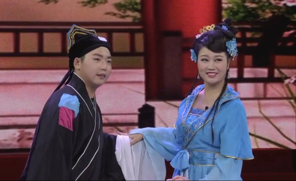 二人转《回杯记》关明月包宇航演唱