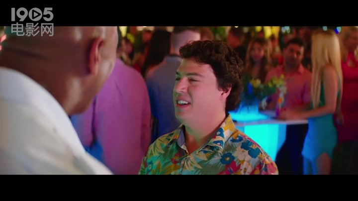 《海滩救护队》预告片 搞笑性感动作戏