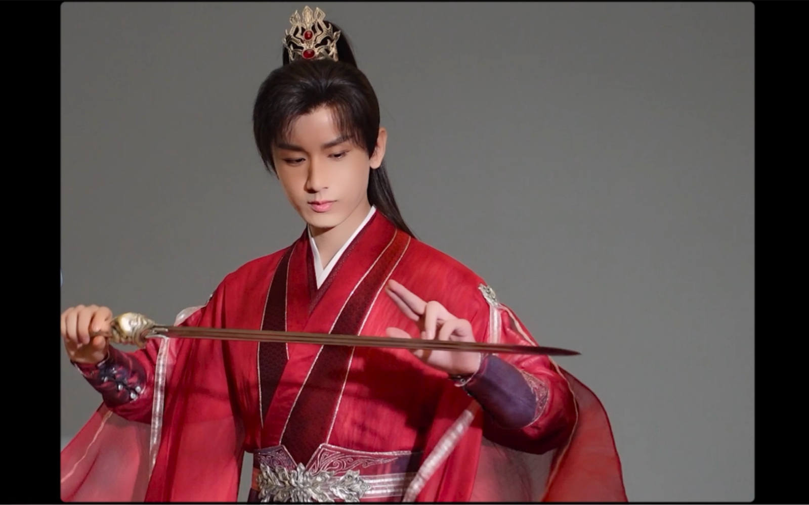 【成毅】2023-07-30《莲花楼》李莲花房车游记 | 李小花的衣柜大揭秘!