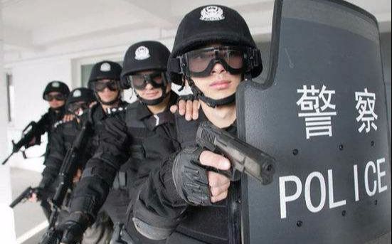 【candy】h1z1中国警察抓老外part1