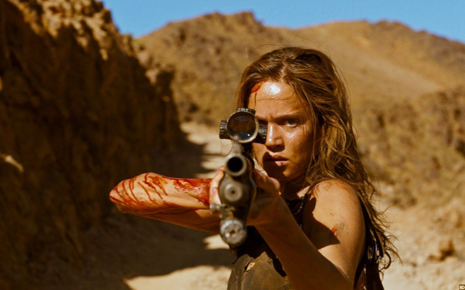 《复仇战姬》漂亮美女旅游时被男友推下悬崖,大难不死后回来复仇(中)