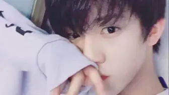 国内男团的舞担翻唱五月天夜访吸血鬼，看00后少年如何演绎
