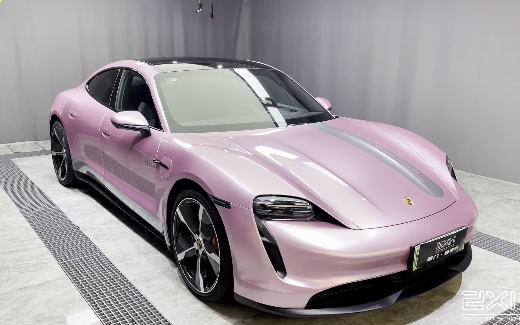 厦门尊享会保时捷taycan改色激情粉分享