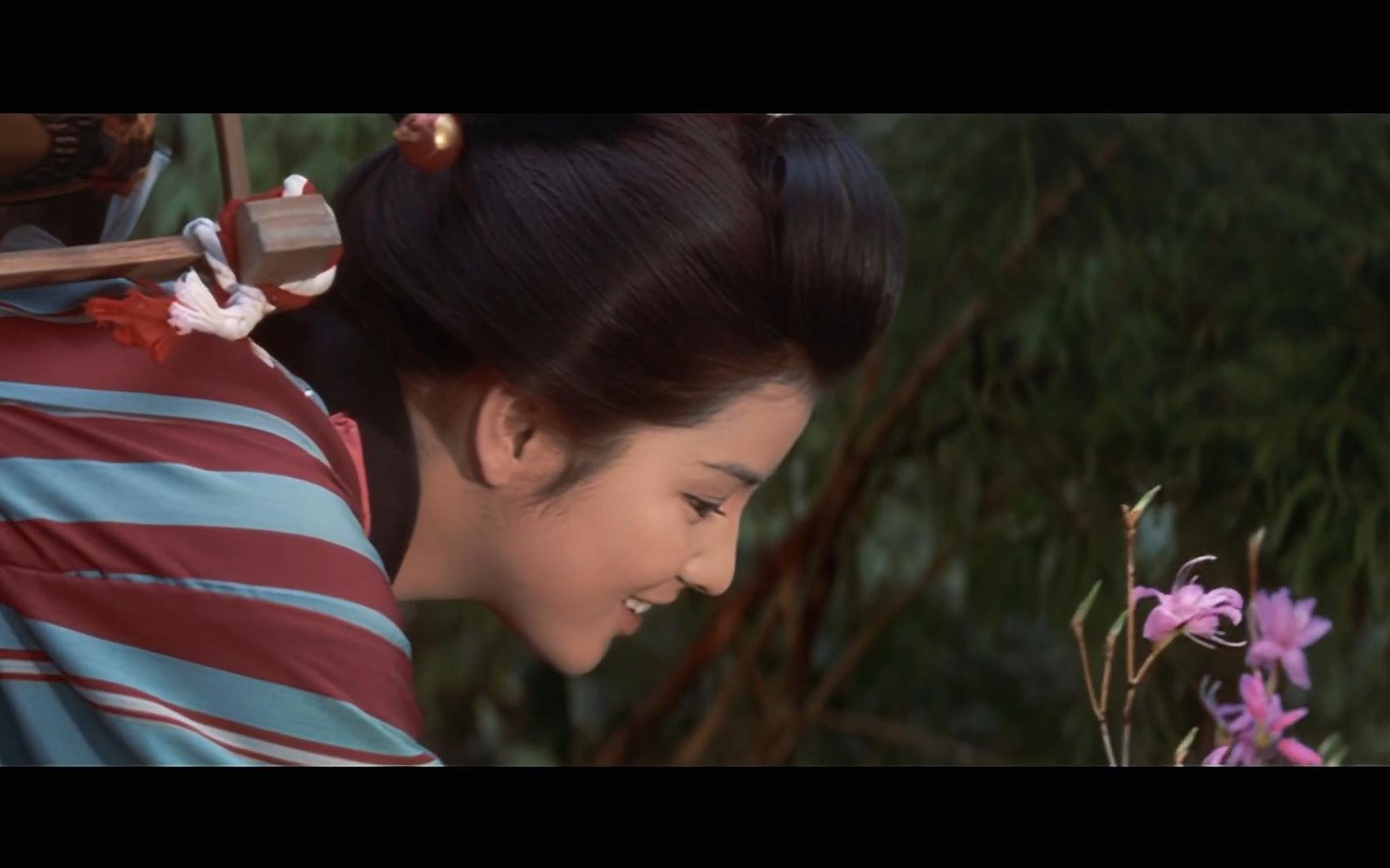 "情深已铭心,缘浅难结果"