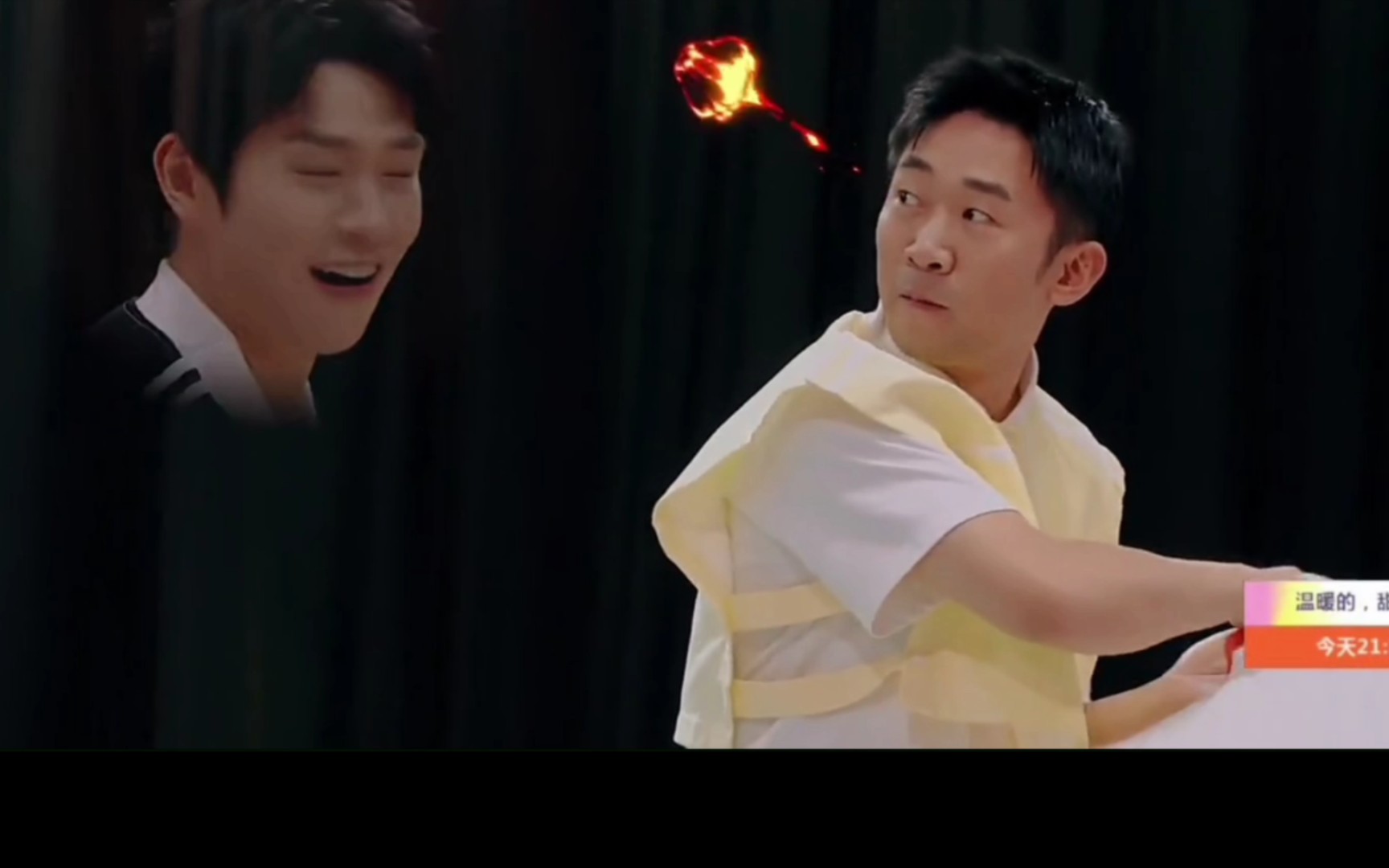 爆笑时刻,321看这边改版枕头打脸