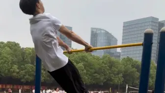 只是想帮学校换个单杠