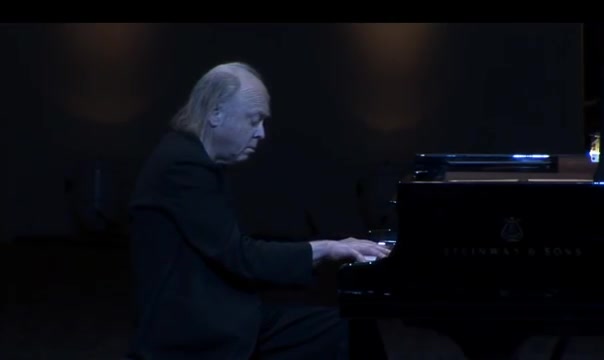 [图]【阿法纳西耶夫】舒伯特第21号钢琴奏鸣曲 Valery Afanassiev Schubert Piano Sonata D. 960