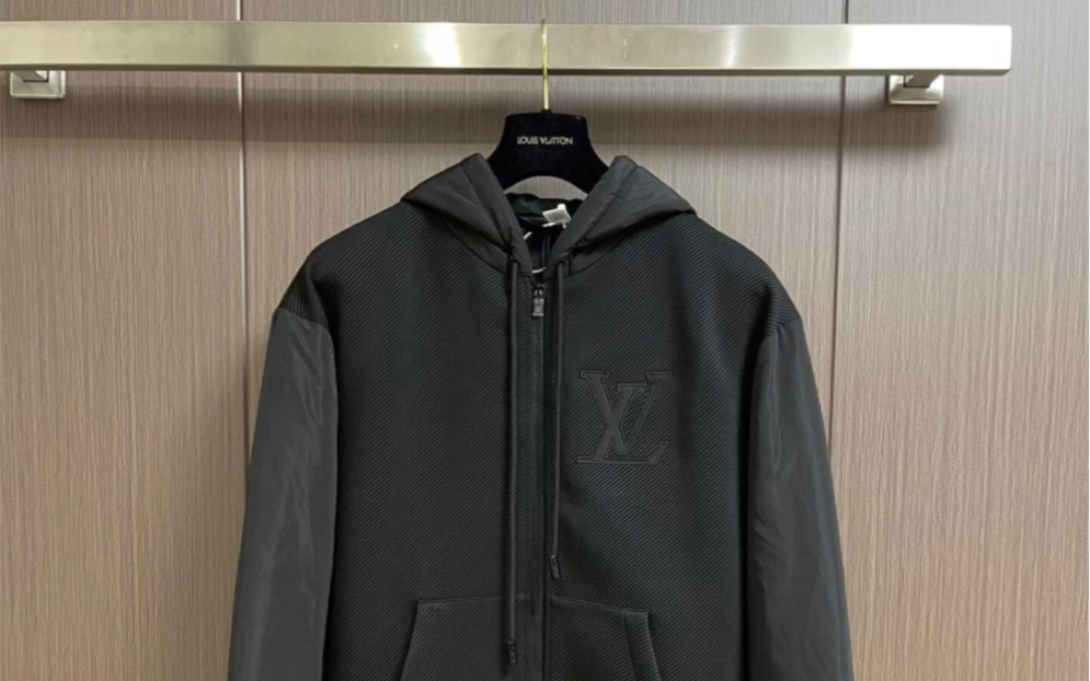 lv路易威登高仿2023fw秋冬新款科技棉拉链连帽外套