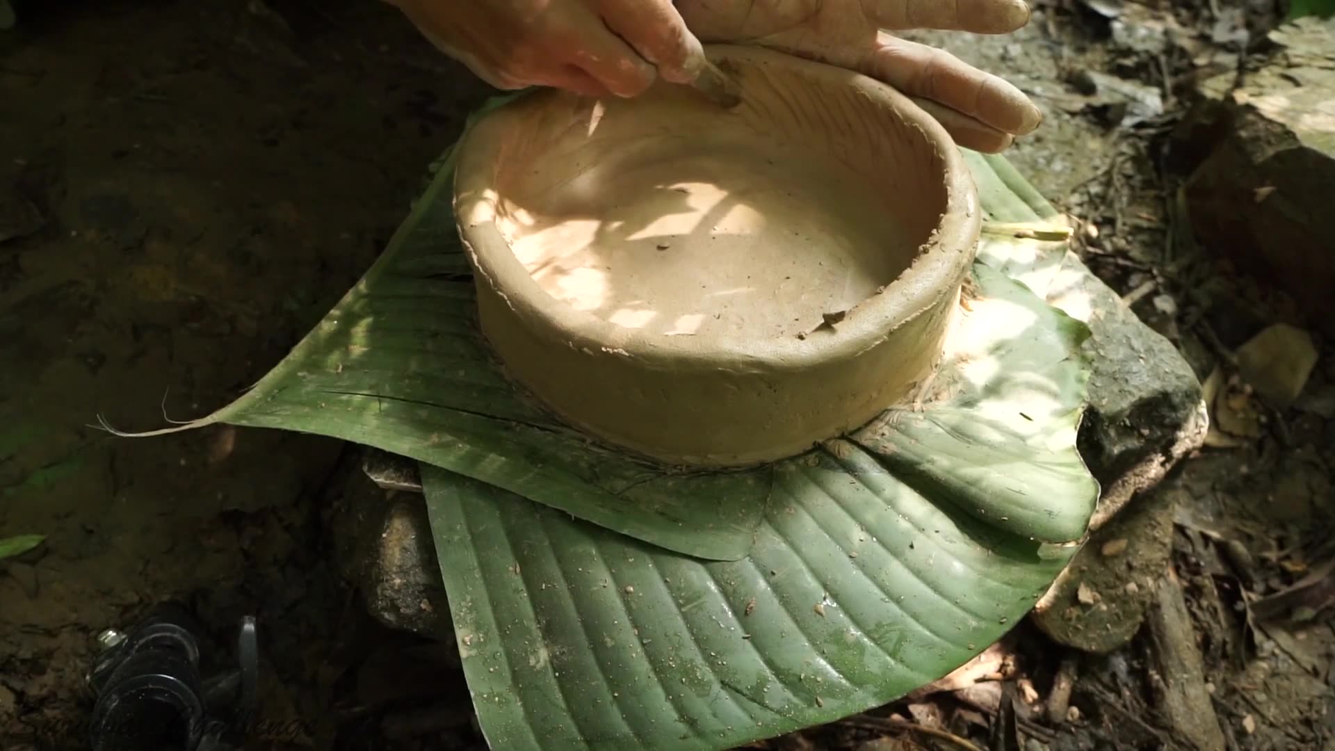 生存挑战:白蚁黏土窑和陶艺