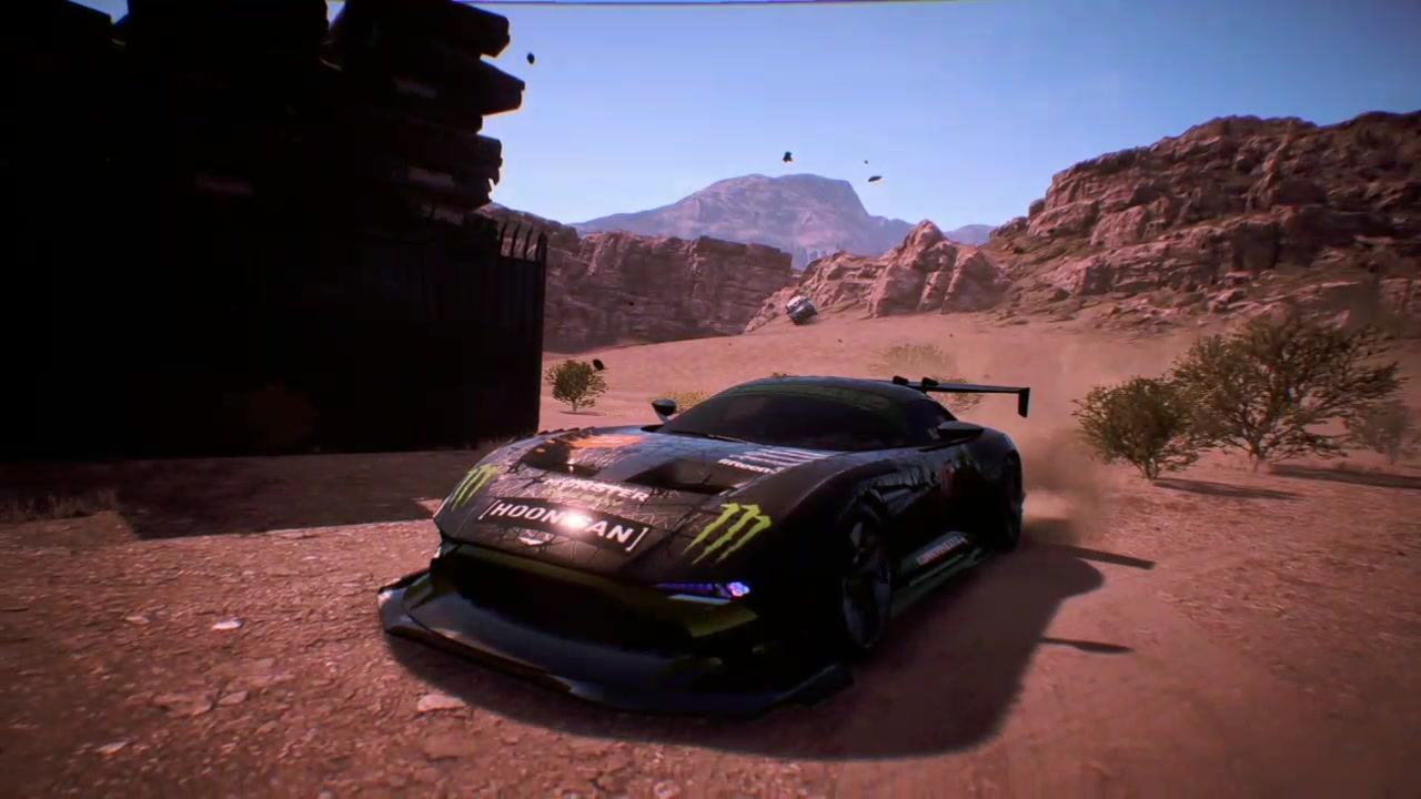 极品飞车20阿斯顿马丁火神与警车高速公路飙车_哔哩哔哩_bilibili