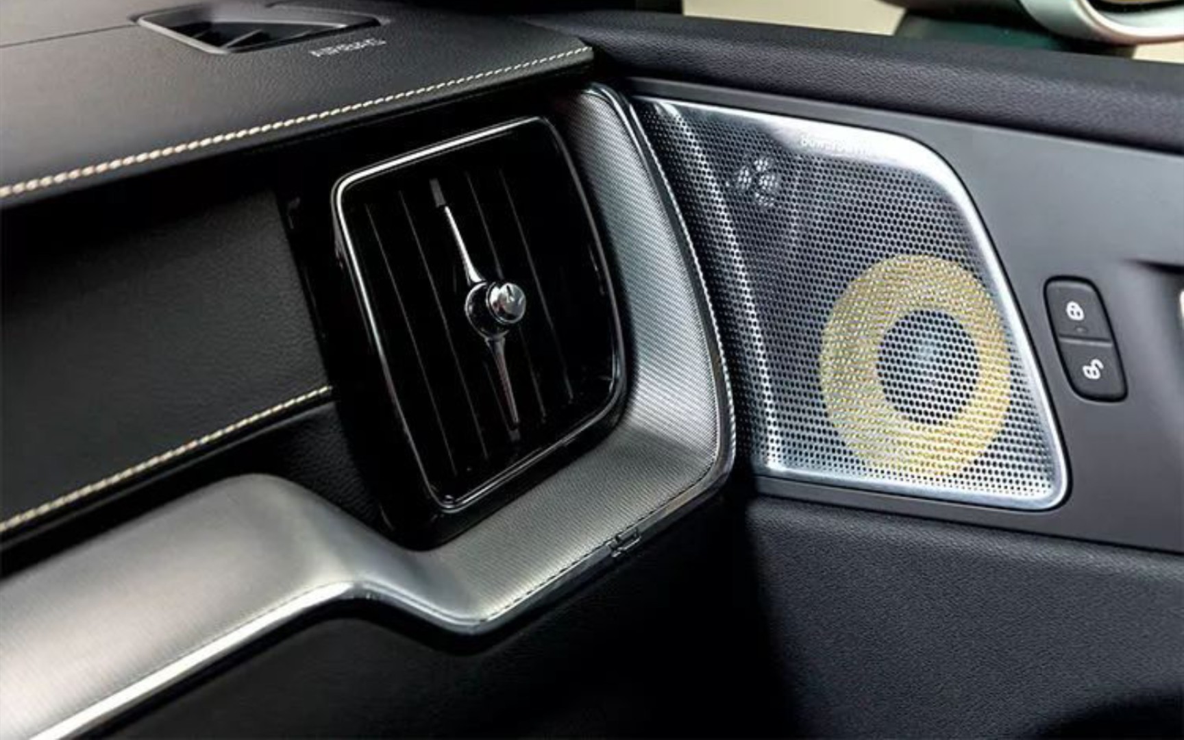 「网友点歌」谢军《那一夜》沃尔沃xc60|播放设备:宝华韦健车载音响