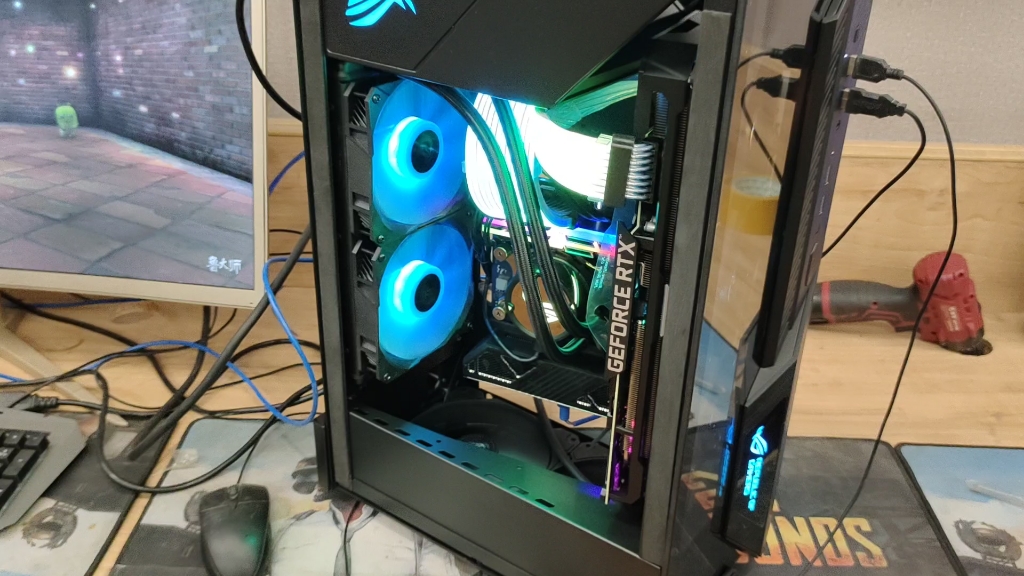 第一台败家之眼全家桶rog玩家国度信仰一万多的华硕小机箱amd5800x