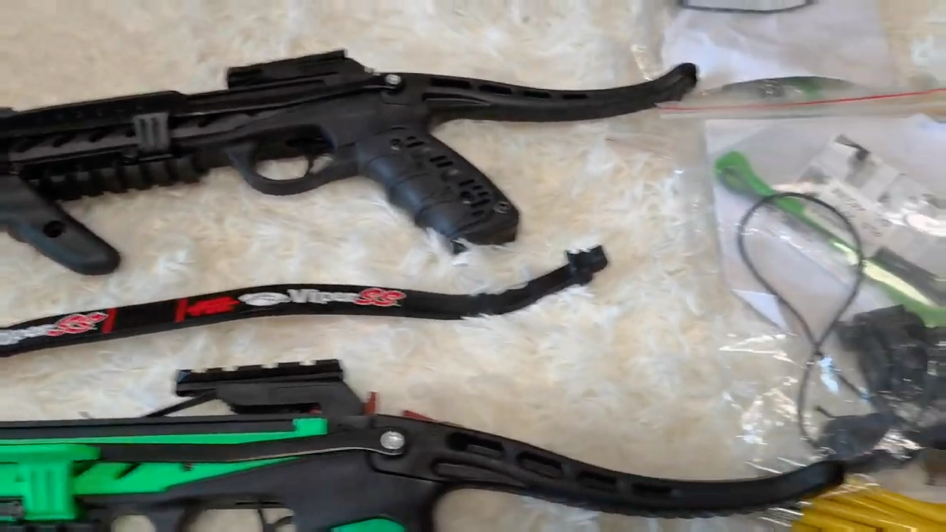 僵尸猎手和蝰蛇