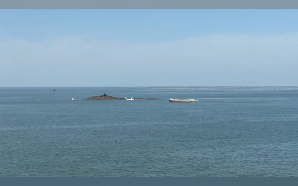 9 月下旬天气晴朗的连云港羊山岛西连岛海边