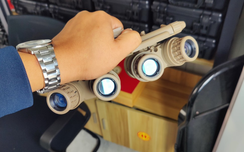 gpnvg18四目数码夜视仪