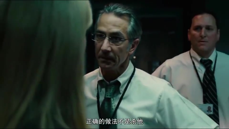 影视：谍影重重3：妮琪谎报现场情况，想要暗中帮助伯恩逃跑