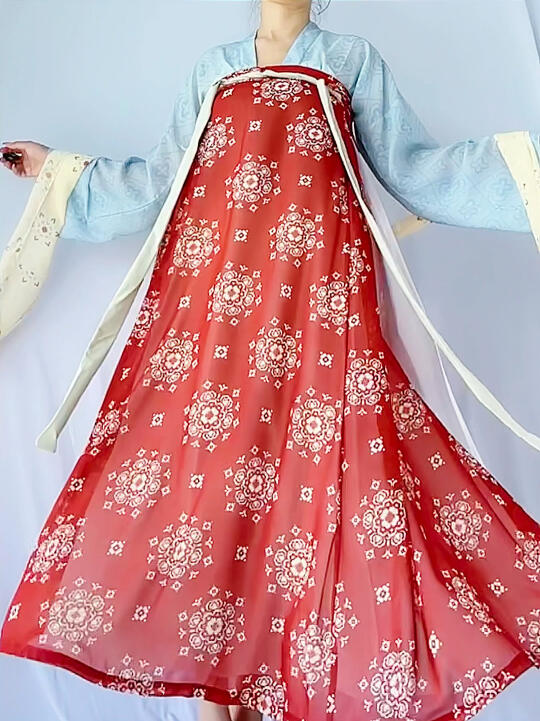 显瘦显高的齐胸衫裙