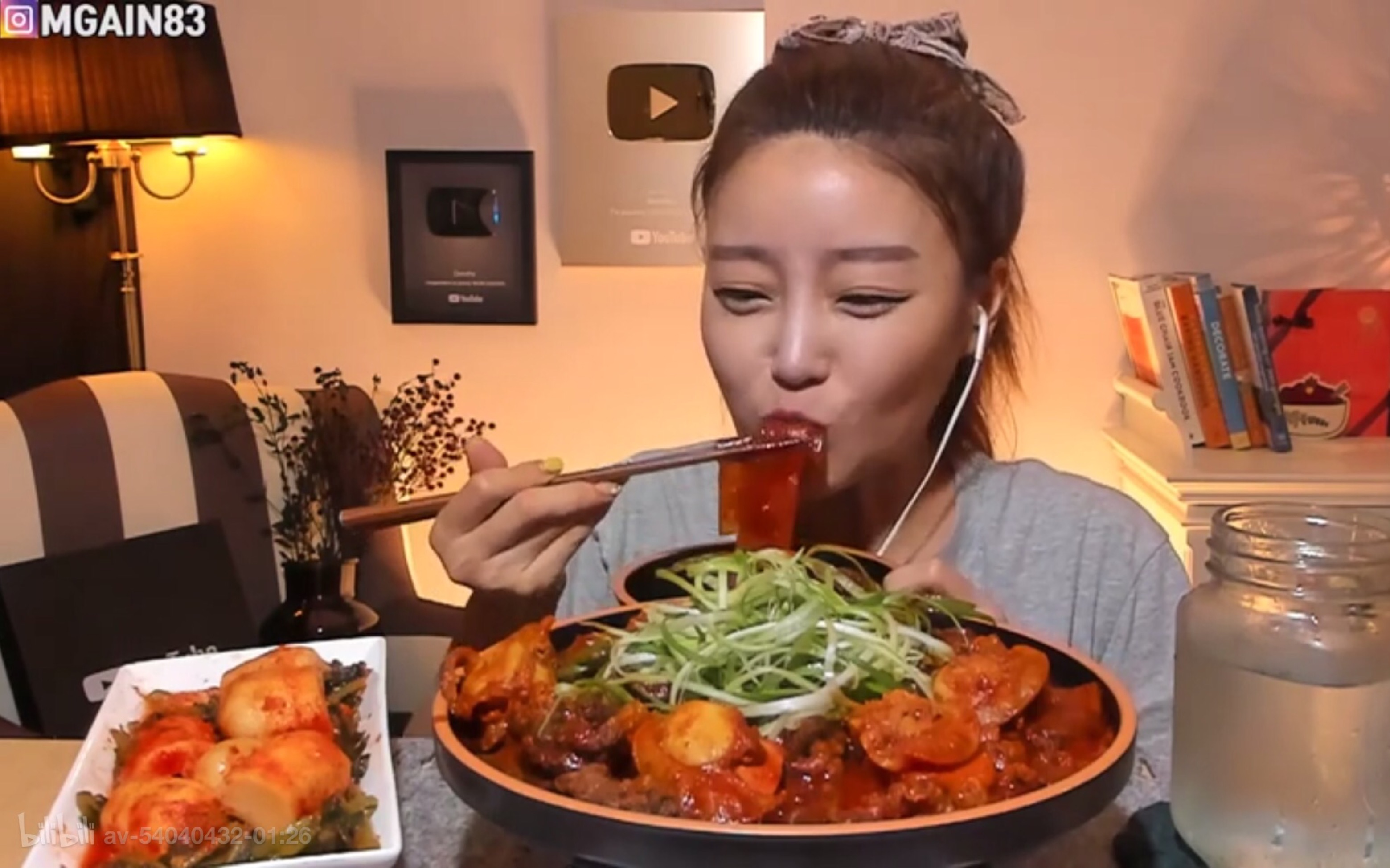 dorothy韩国吃播辣炒扇贝牛肉注入宽粉