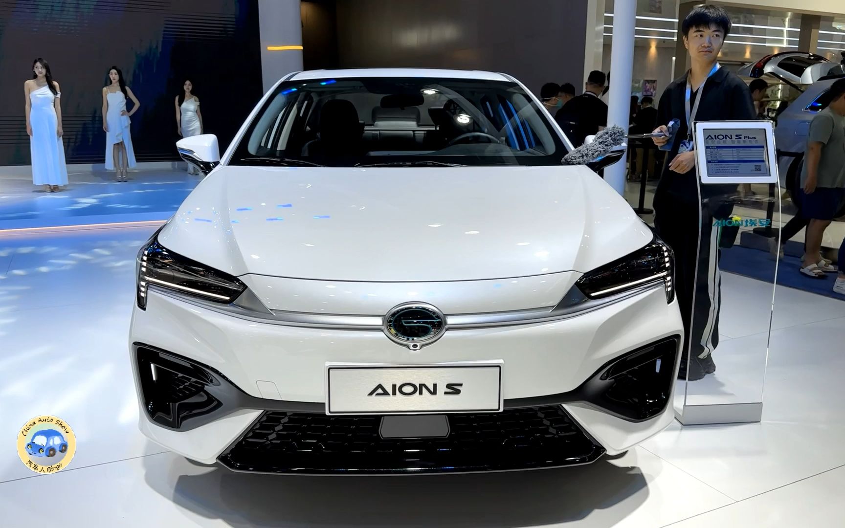 2023款广汽埃安aion s车展实拍,外观与内饰静态体验