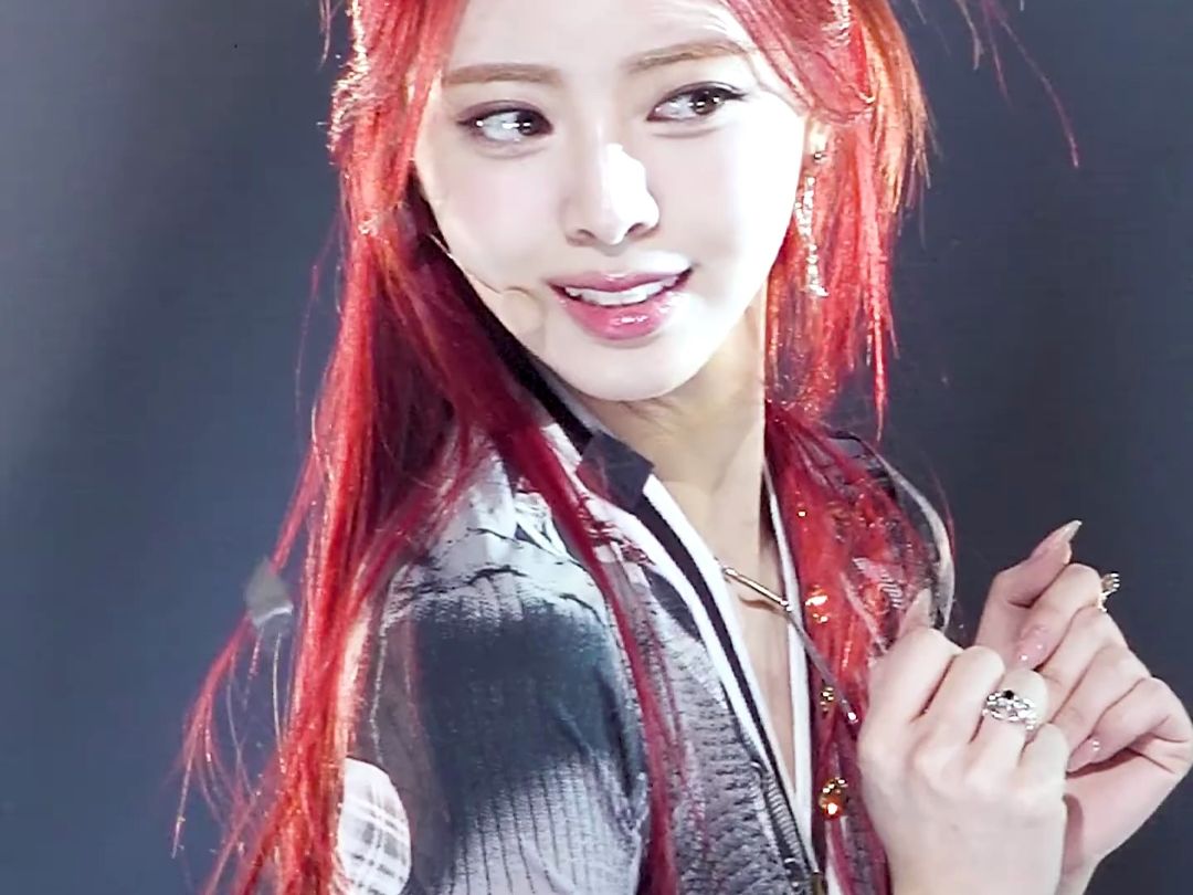 240121 itzy 申有娜 - untouchable @ 人气歌谣