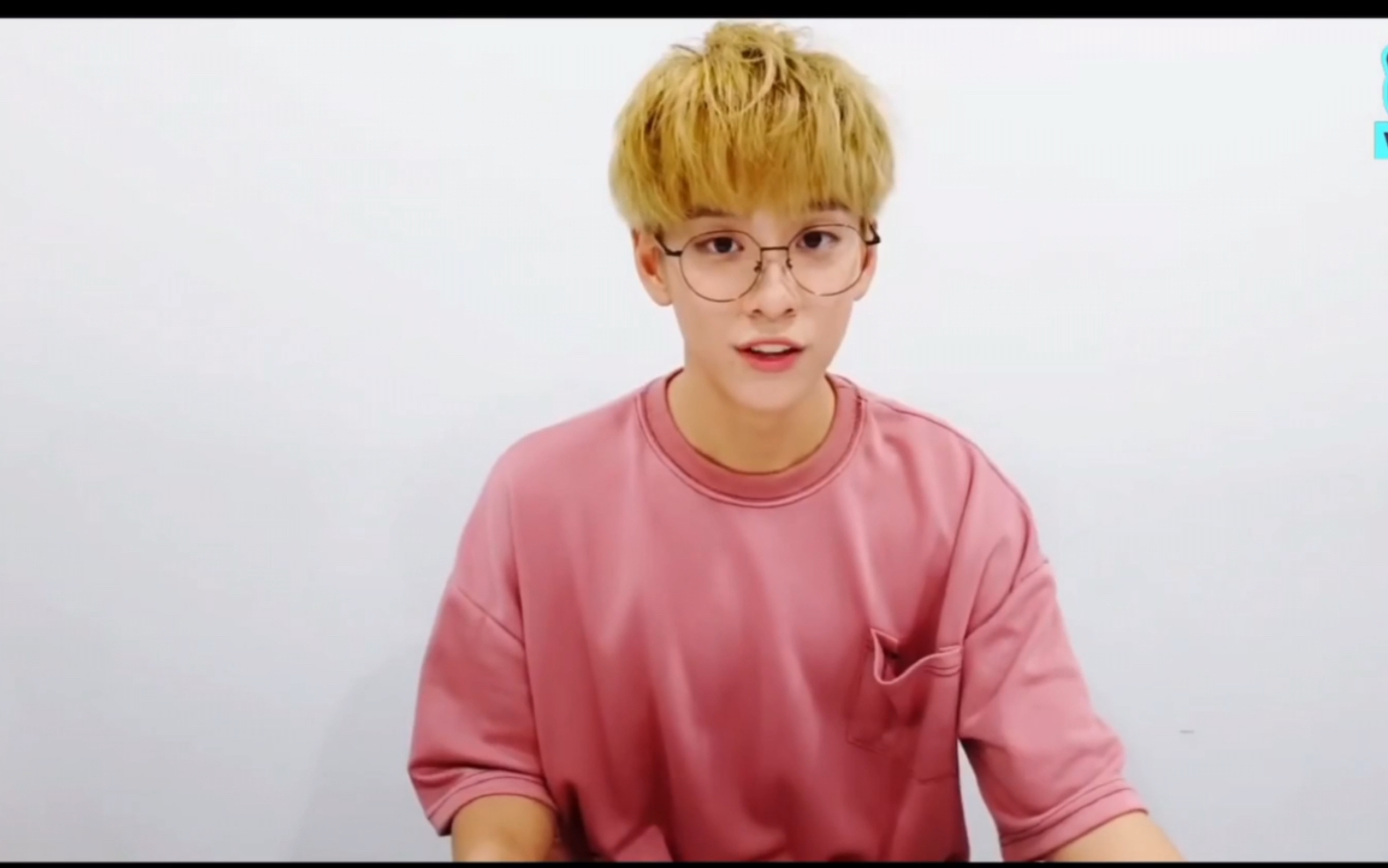 余景天托托一直要这么笑哇