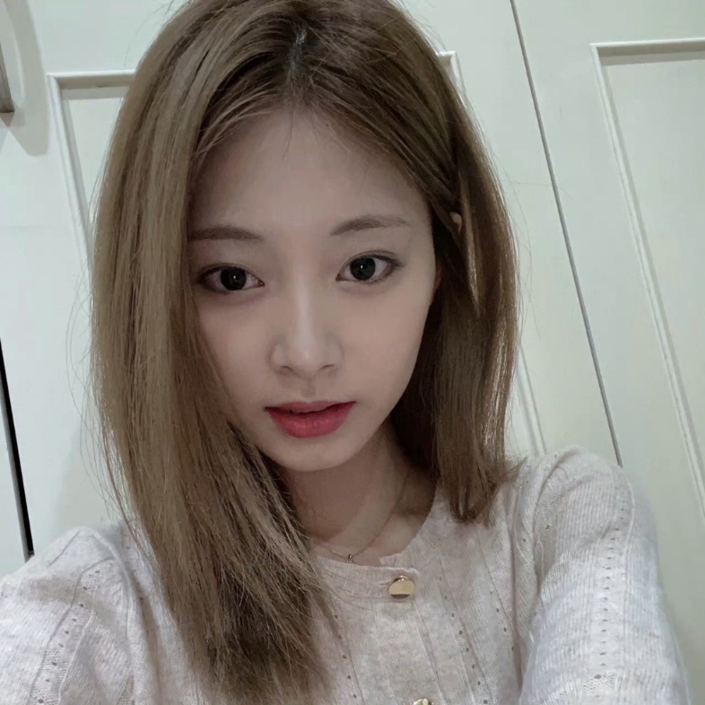 子瑜bubble头像更新了 好清纯