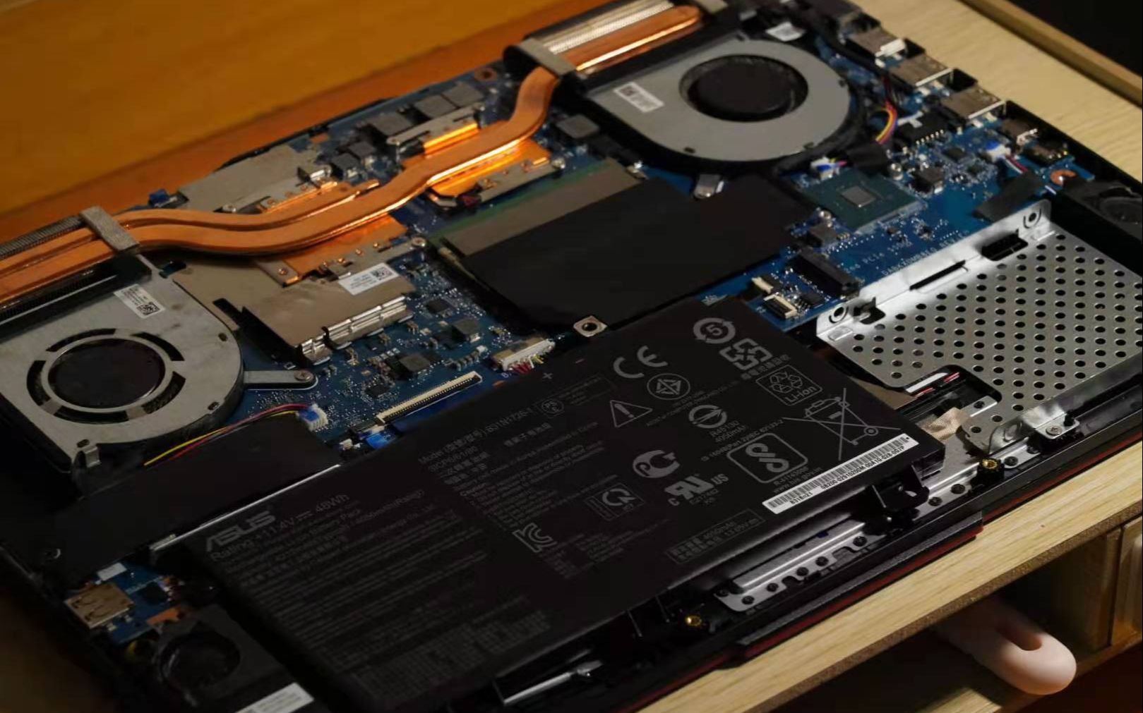 【小白向】飞行堡垒8拆机清灰教程