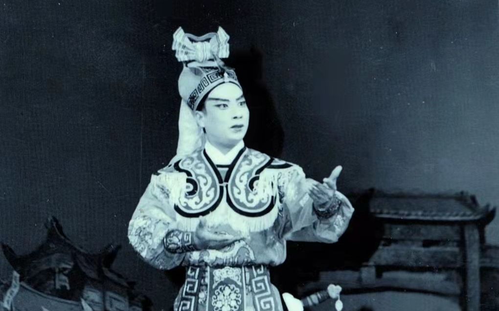 音配像潮剧女巡按61闲庭踏月色蔡植群唱陈俊苞演