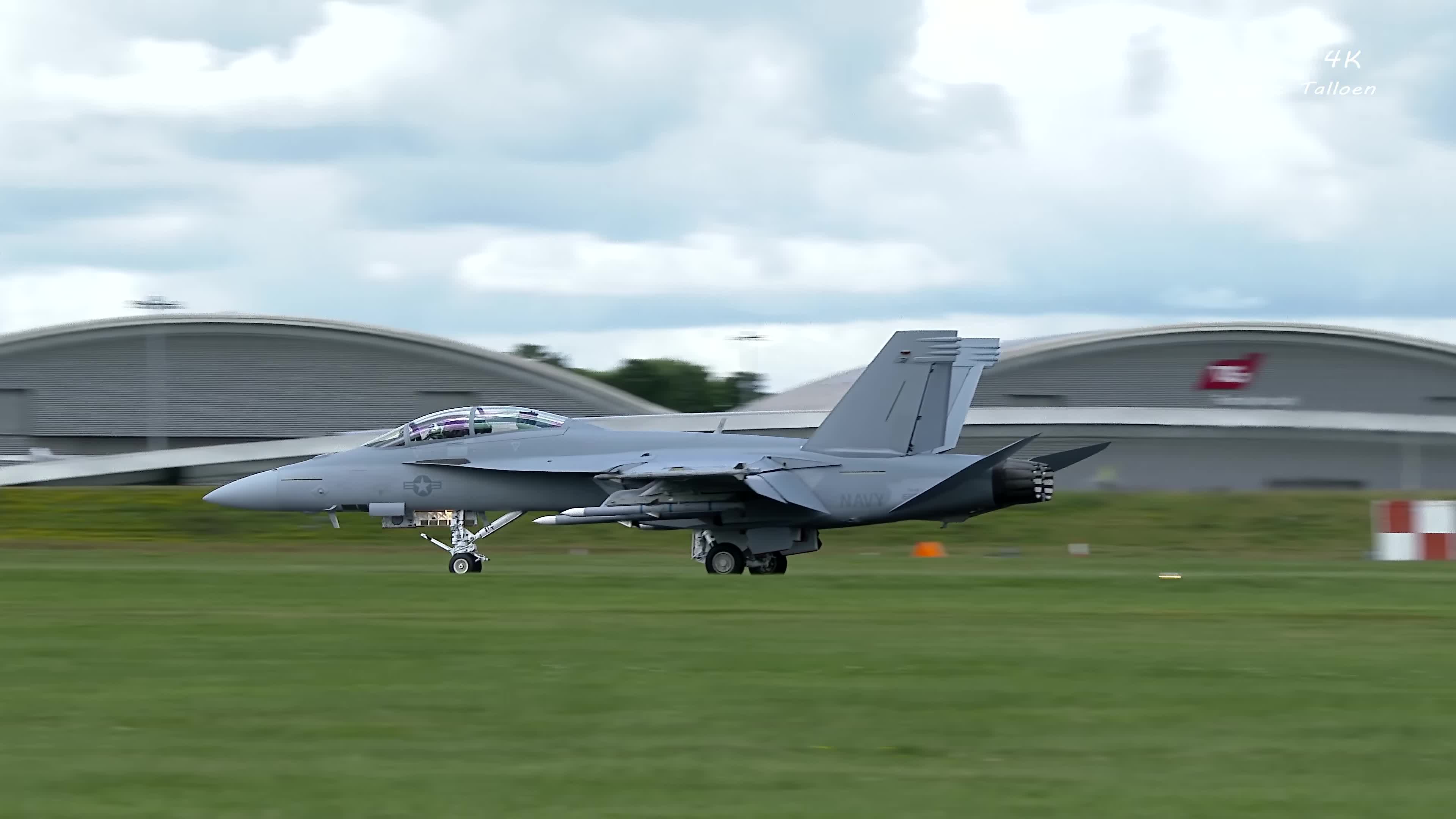 f-18超级大黄蜂通场