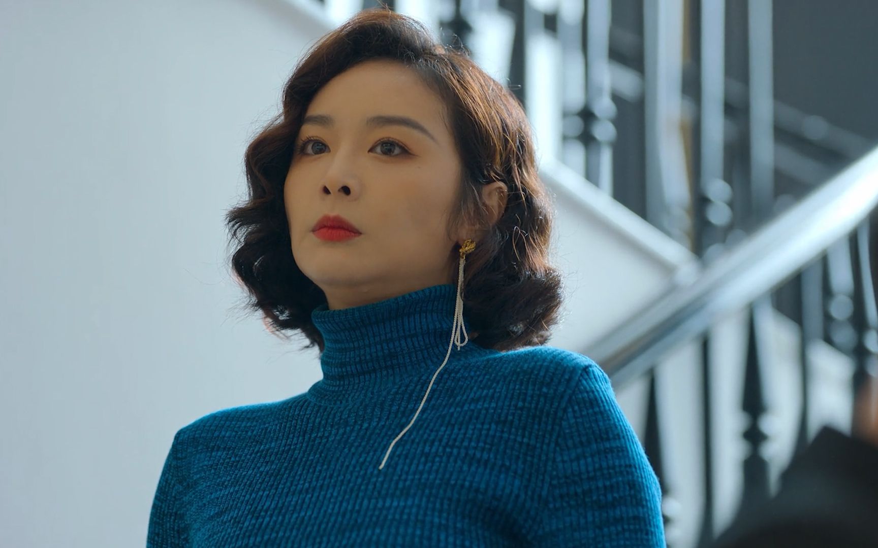 入戏太深创造的即兴发挥,狂飙高叶怒摔水杯,吓坏张颂文和导演