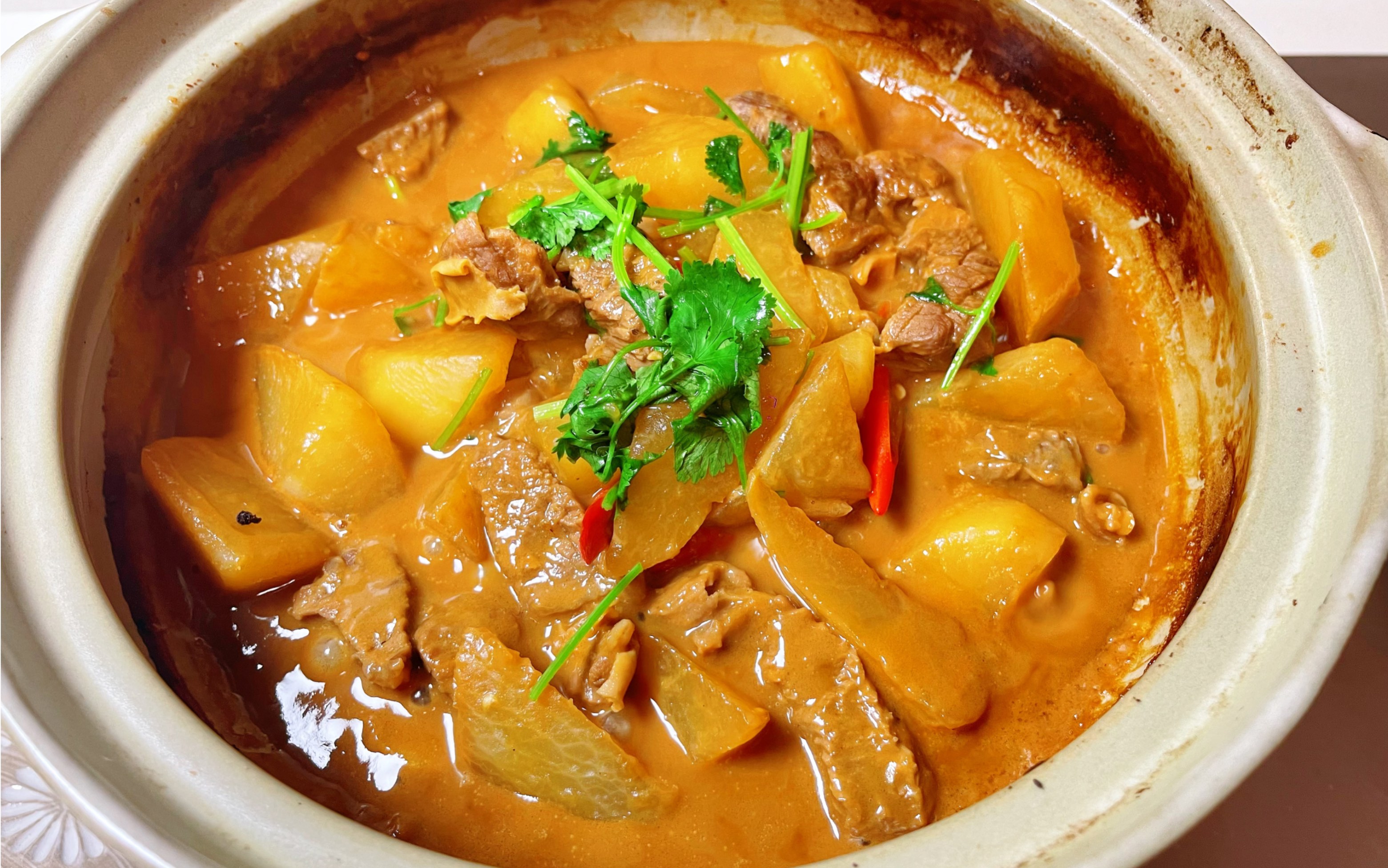 广式牛腩煲